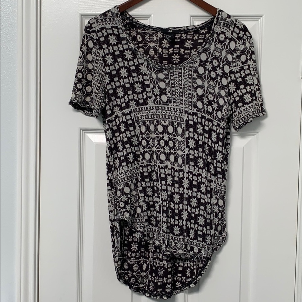 Black and white loose top